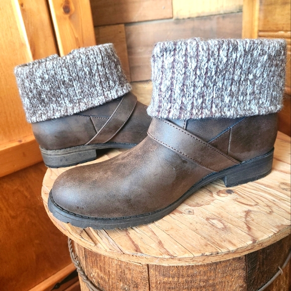 ROCKETDOG BENTLEY GRAHAM BROWN SUEDE ANKLE BOOT- WOMENS SIZE 8 - Picture 2 of 7